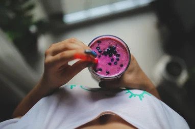 smoothy in hand
